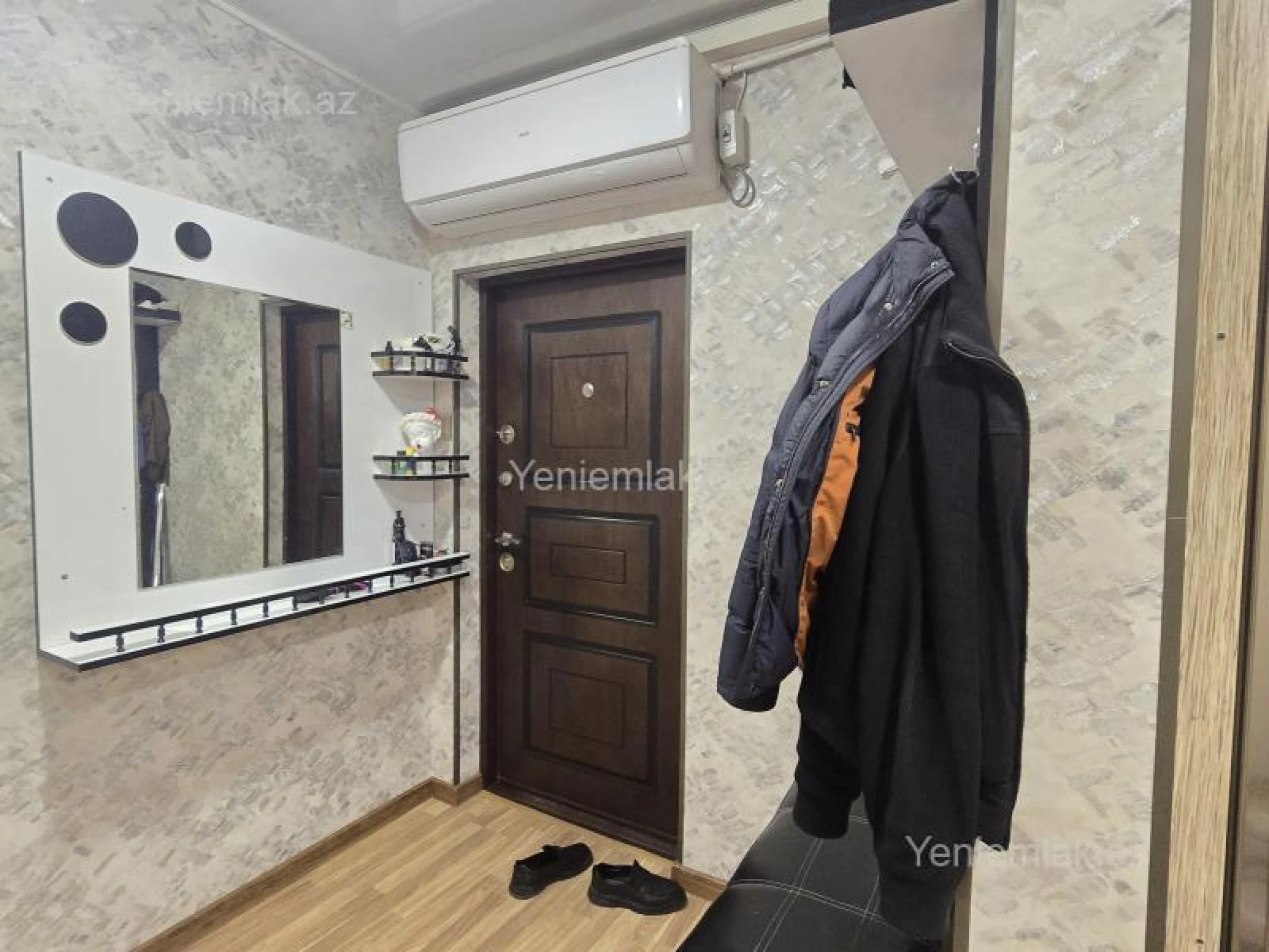 Satılır 4 otaqlı köhnə tikili 90 m²