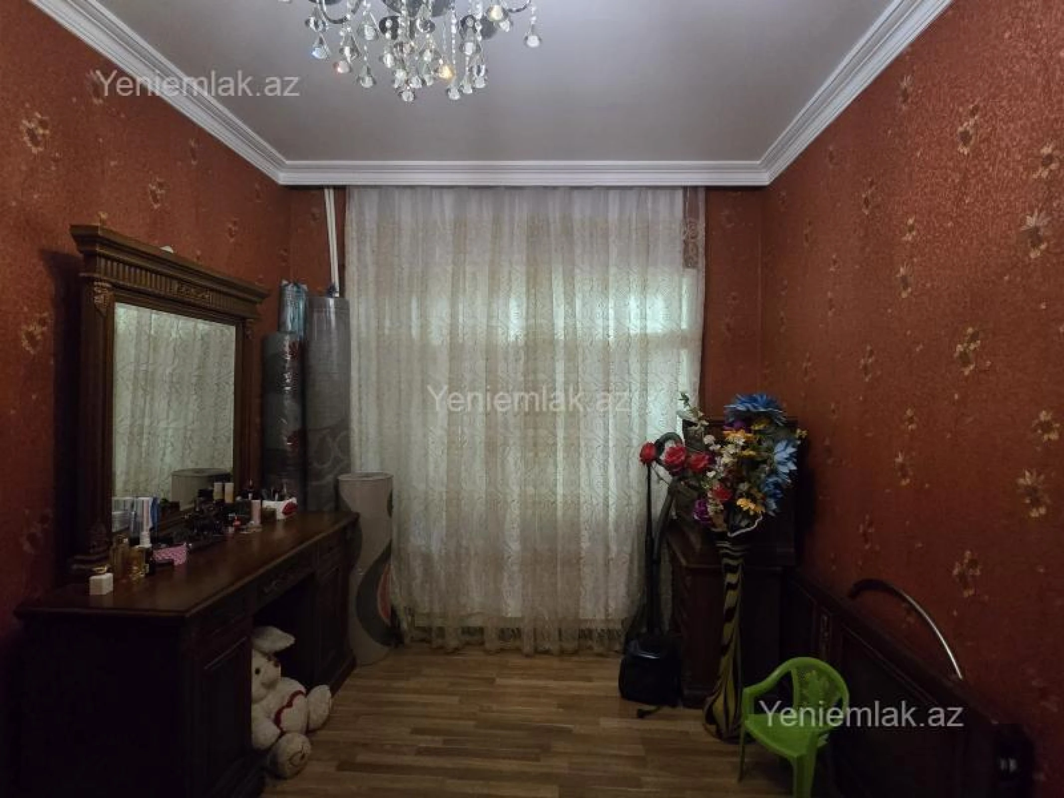 Satılır 4 otaqlı köhnə tikili 90 m²