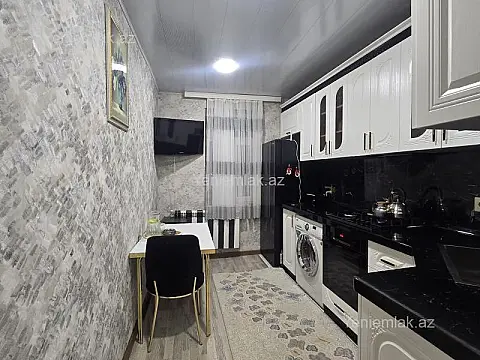 Satılır 4 otaqlı köhnə tikili 90 m²