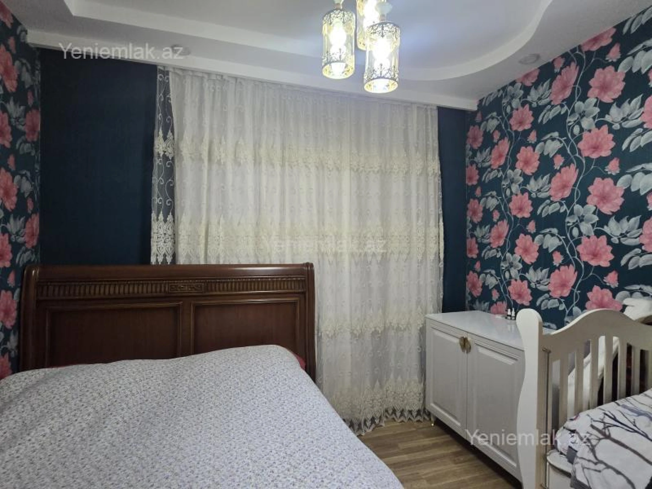 Satılır 4 otaqlı köhnə tikili 90 m²