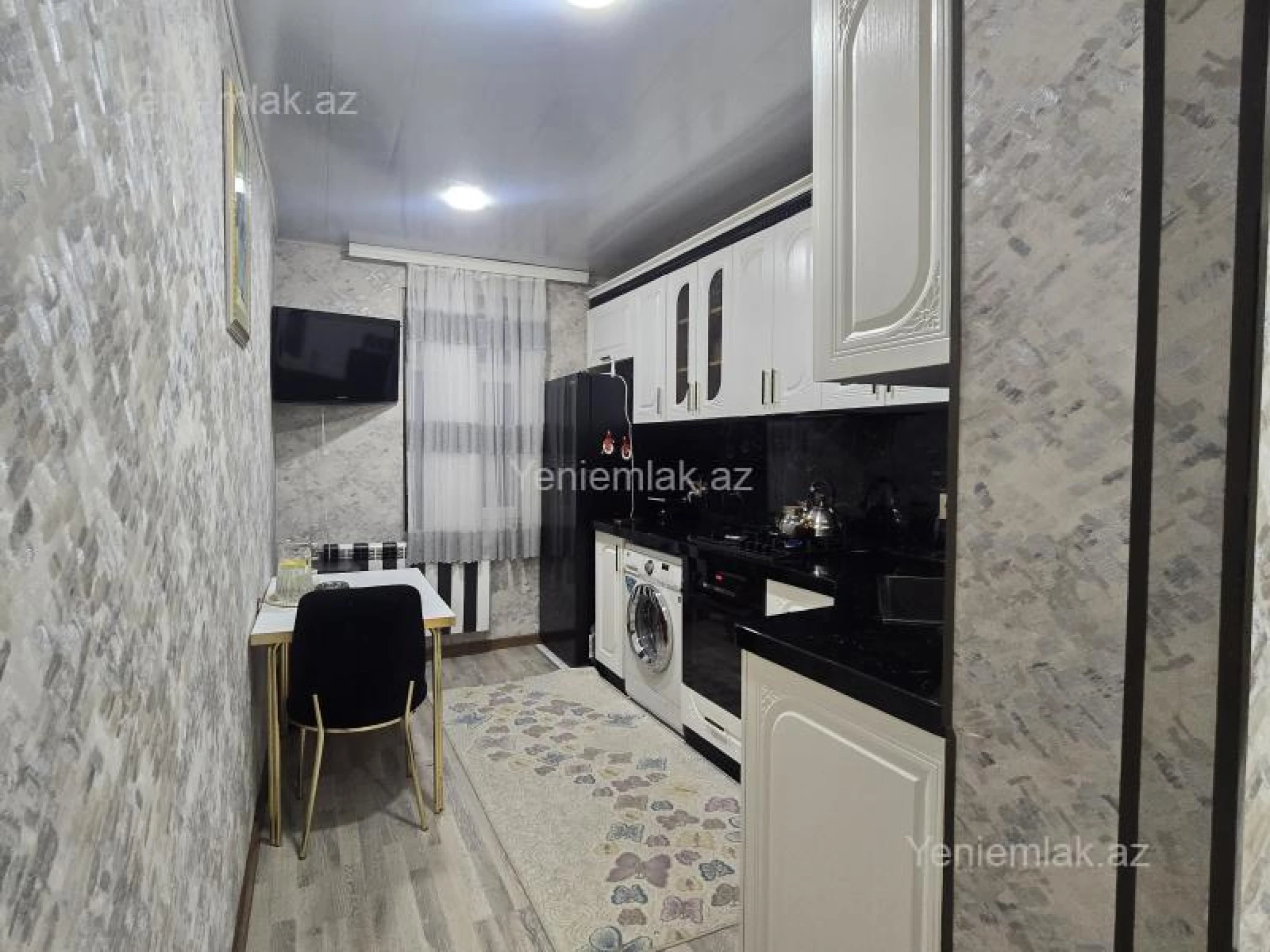 Satılır 4 otaqlı köhnə tikili 90 m²