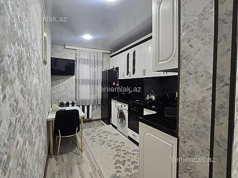 Satılır 4 otaqlı köhnə tikili 90 m² — Sumqayıt, 7-ci mikrorayon 4 otaq 90.00 m²