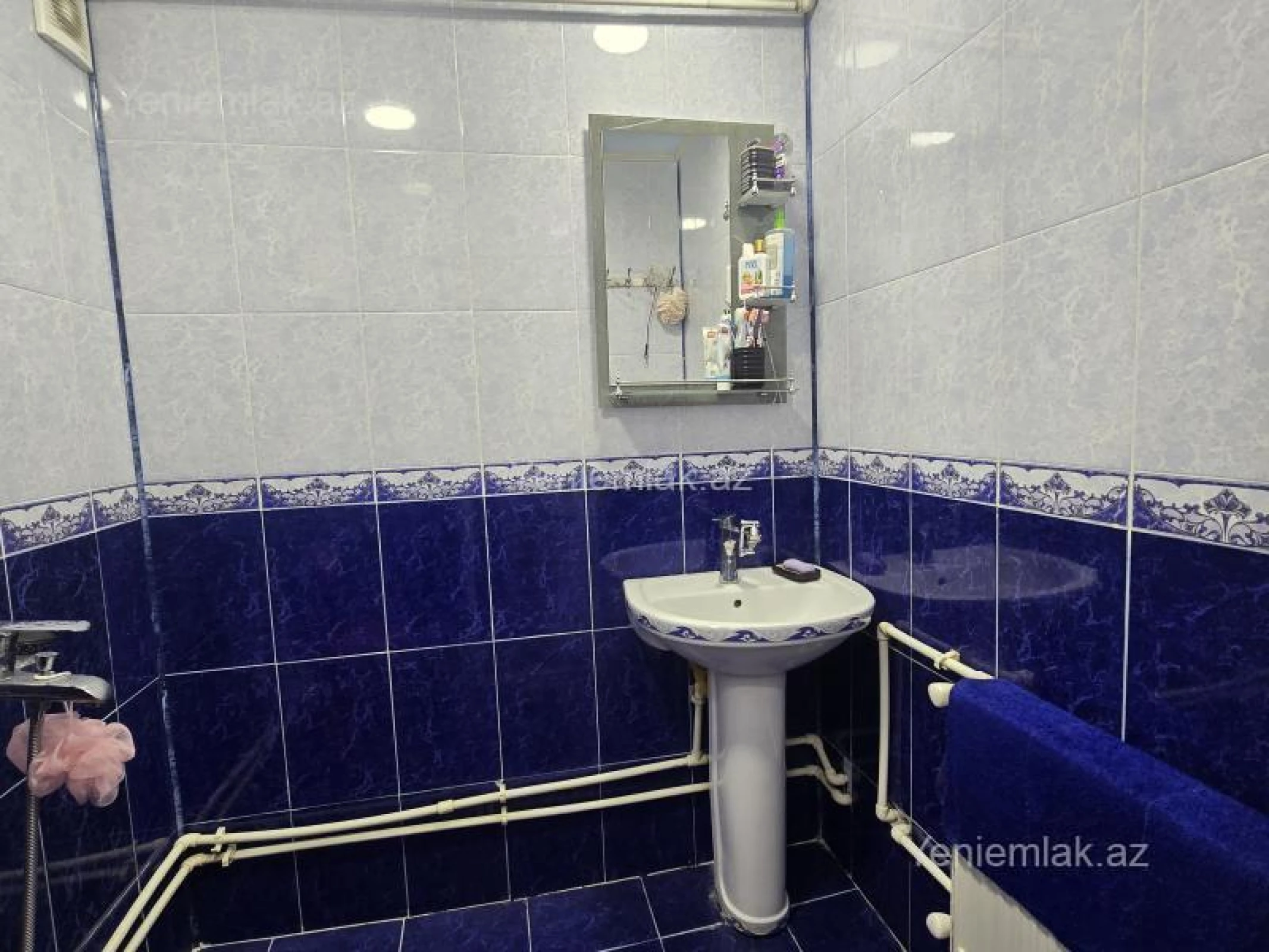 Satılır 4 otaqlı köhnə tikili 90 m²