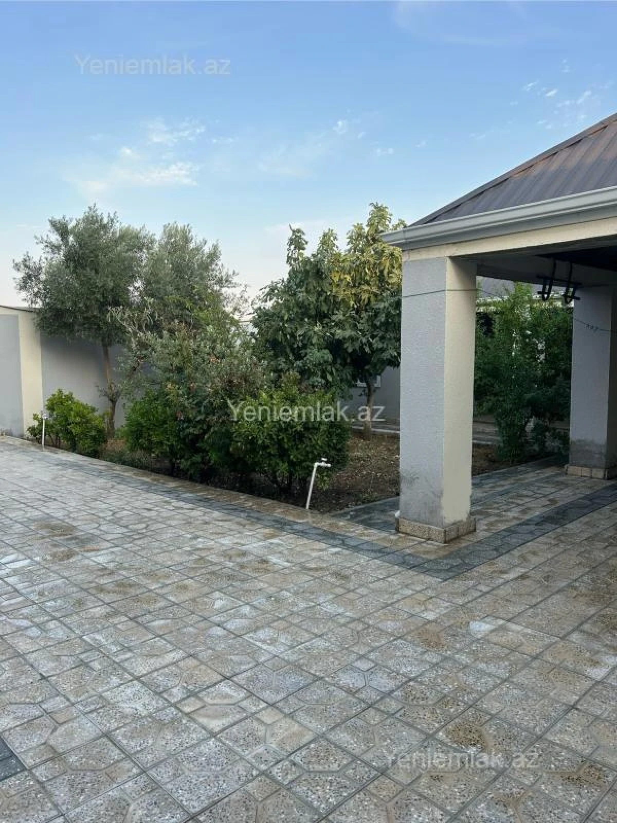 Satılır 6 otaqlı həyət evi 200 m²