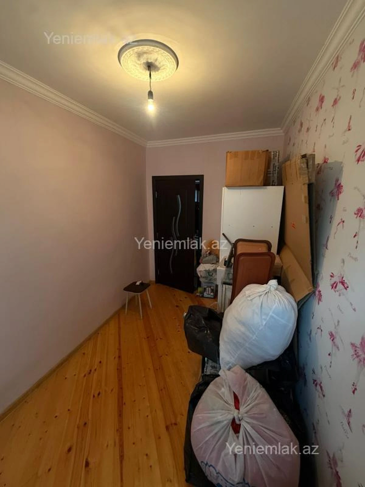 Satılır 3 otaqlı köhnə tikili 75 m²