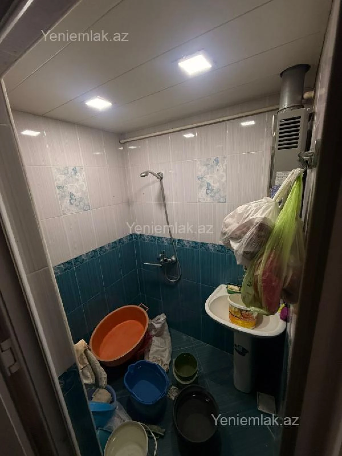 Satılır 3 otaqlı köhnə tikili 75 m²