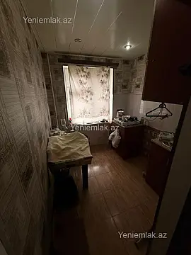 Satılır 3 otaqlı köhnə tikili 75 m²