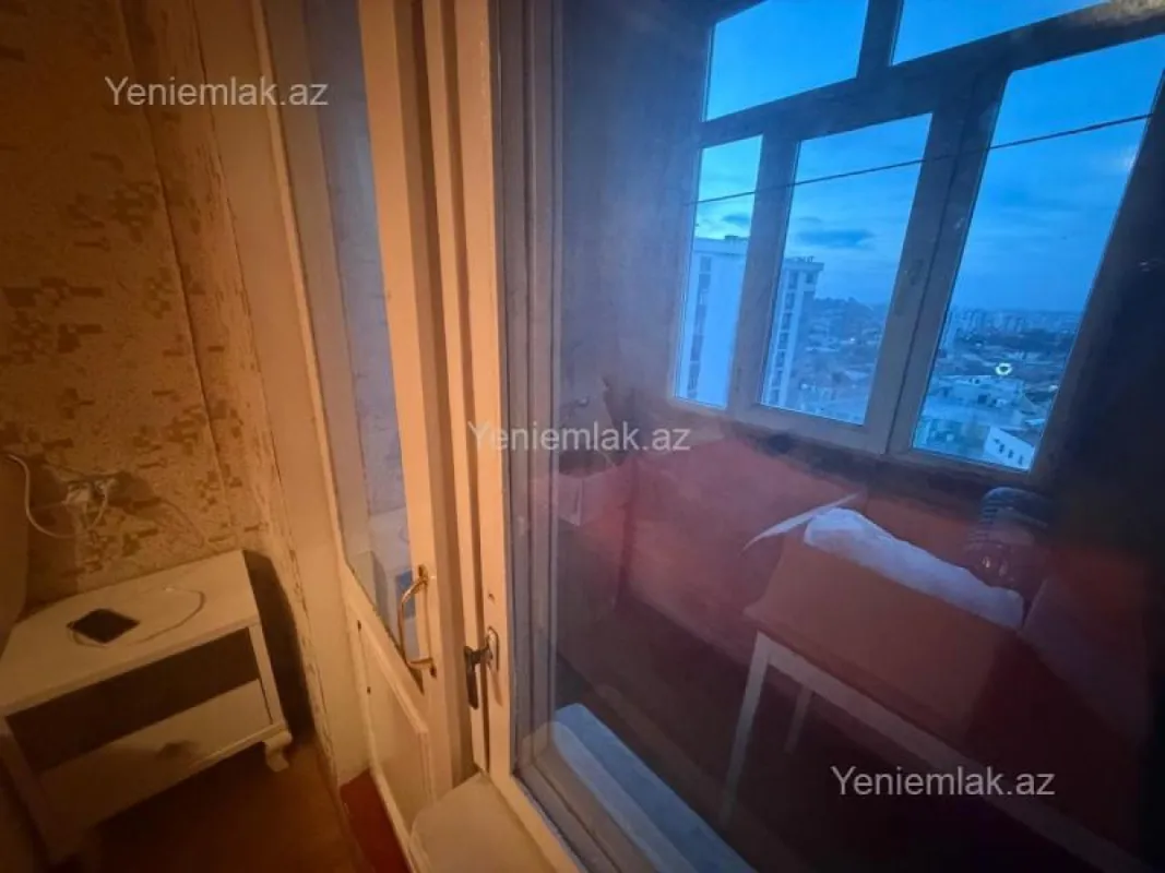 Satılır 3 otaqlı köhnə tikili 80 m²