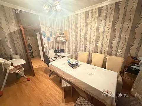 Satılır 3 otaqlı köhnə tikili 80 m²