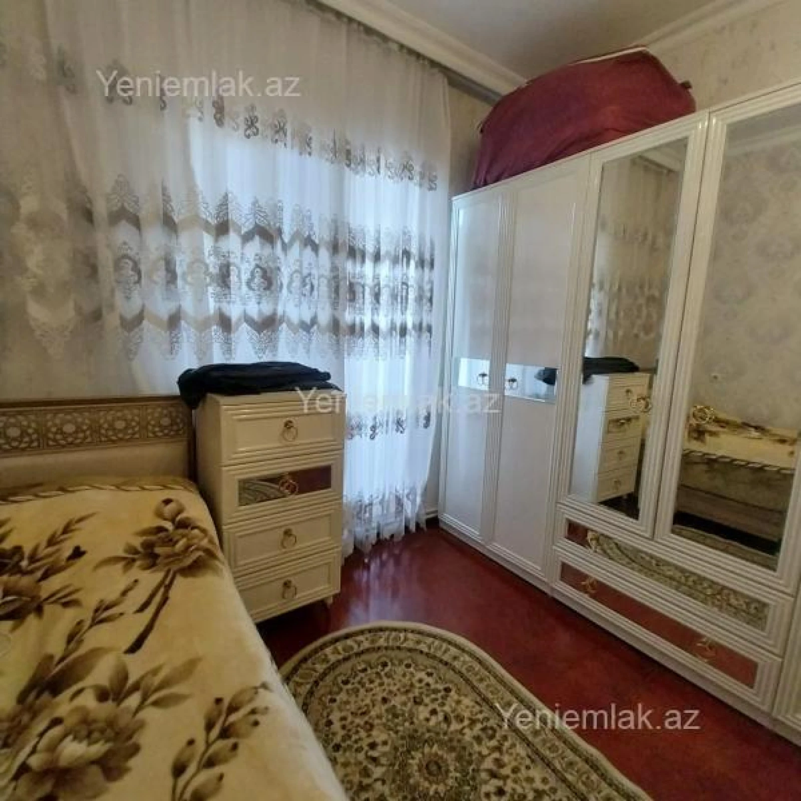 Satılır 3 otaqlı köhnə tikili 76 m²
