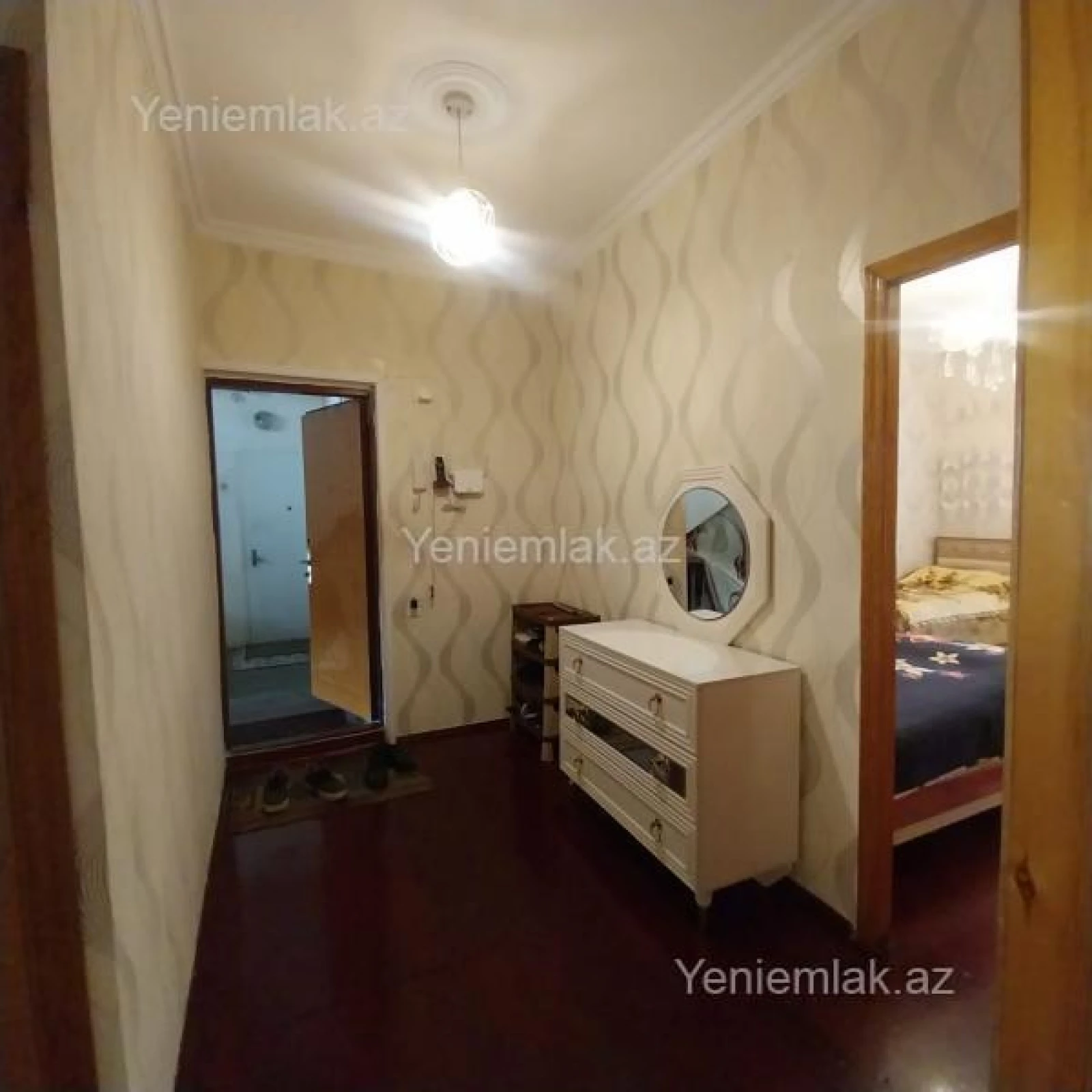 Satılır 3 otaqlı köhnə tikili 76 m²