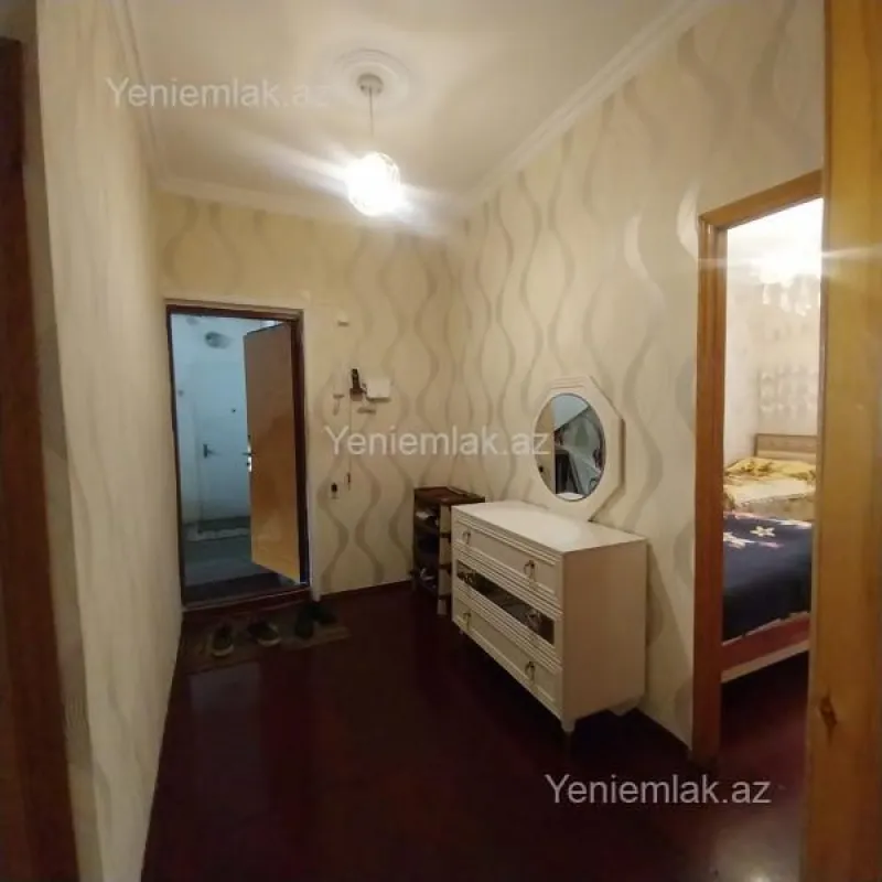 Satılır 3 otaqlı köhnə tikili 76 m²
