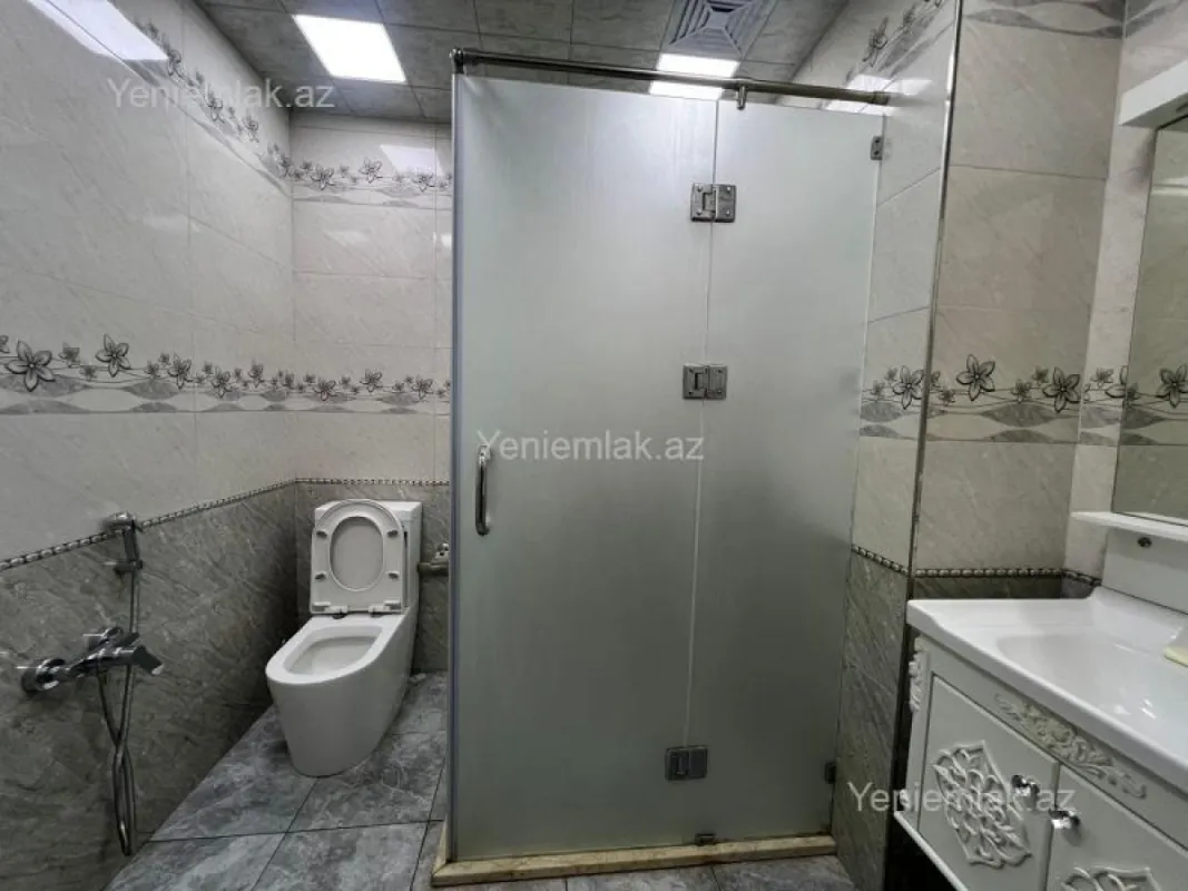 Satılır 3 otaqlı yeni tikili 105 m²