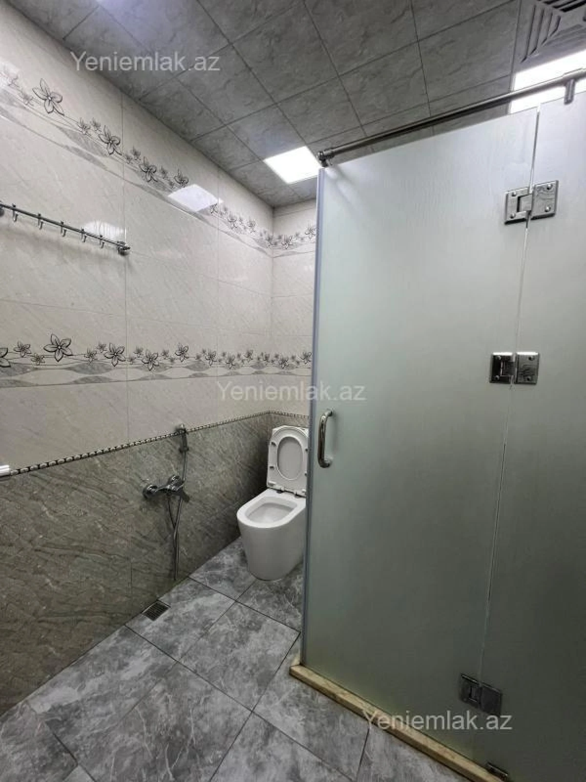 Satılır 3 otaqlı yeni tikili 105 m²