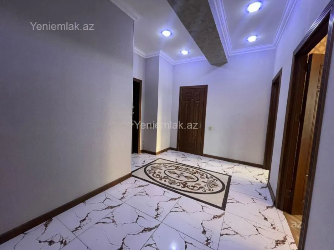 Satılır 3 otaqlı yeni tikili 105 m²