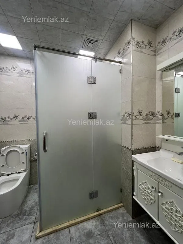 Satılır 3 otaqlı yeni tikili 105 m²