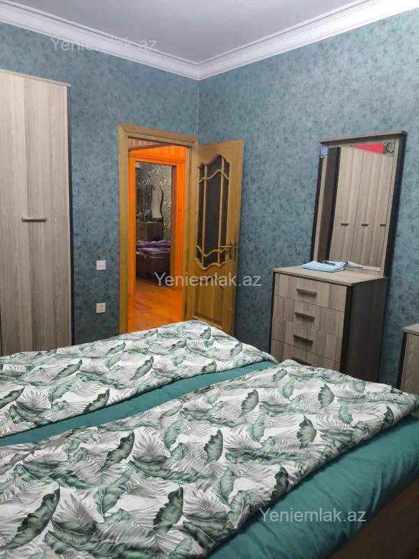 Satılır 5 otaqlı köhnə tikili 105 m²