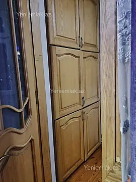 Satılır 5 otaqlı köhnə tikili 105 m²