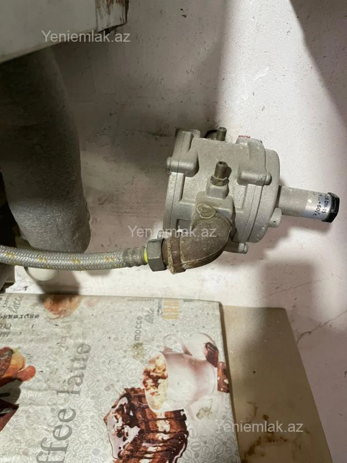 Satılır 2 otaqlı köhnə tikili 55 m²