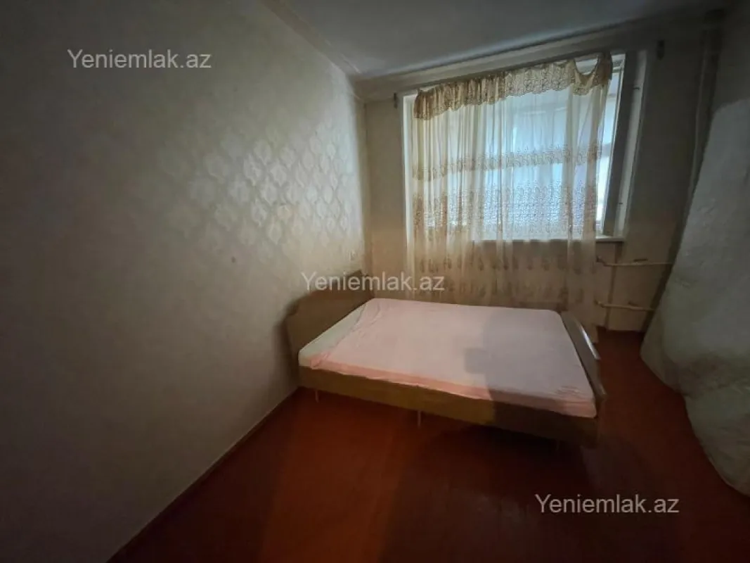 Satılır 2 otaqlı köhnə tikili 55 m²