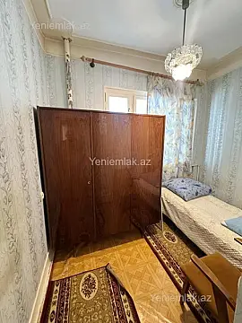 Satılır 1 otaqlı köhnə tikili 40 m²