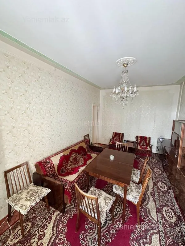 Satılır 1 otaqlı köhnə tikili 40 m²