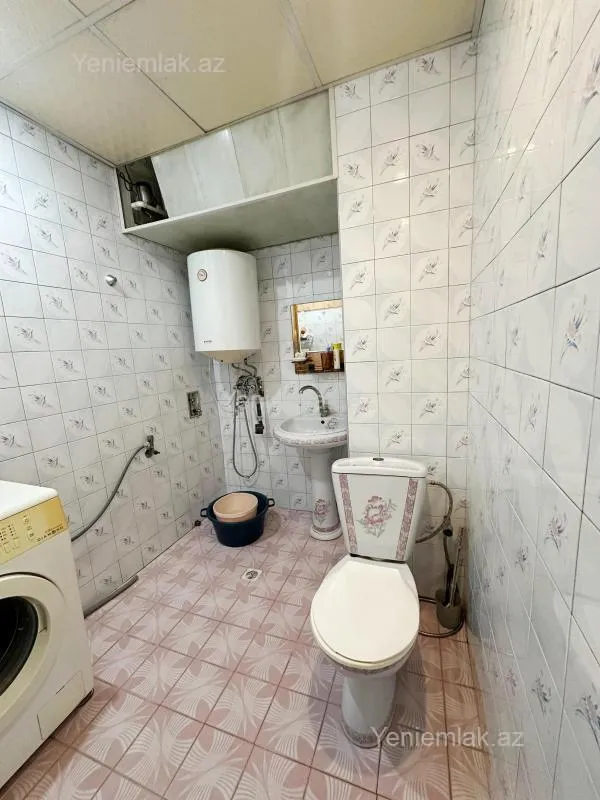 Satılır 1 otaqlı köhnə tikili 40 m²