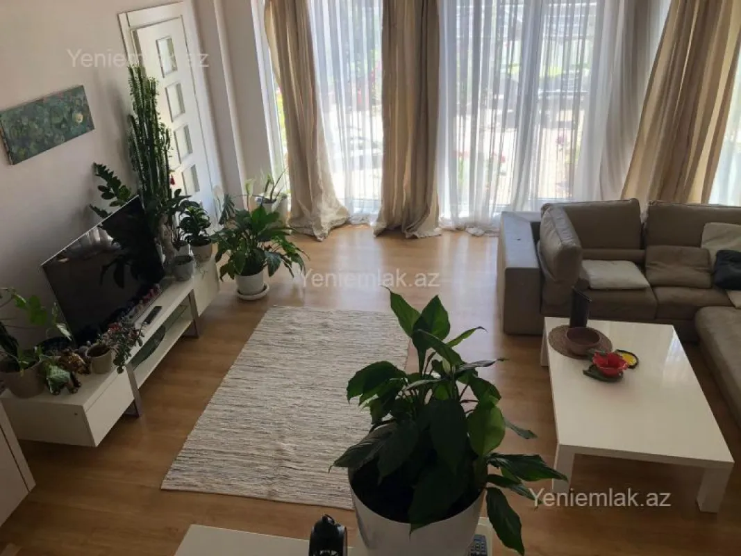 Satılır 6 otaqlı yeni tikili 432.5 m²