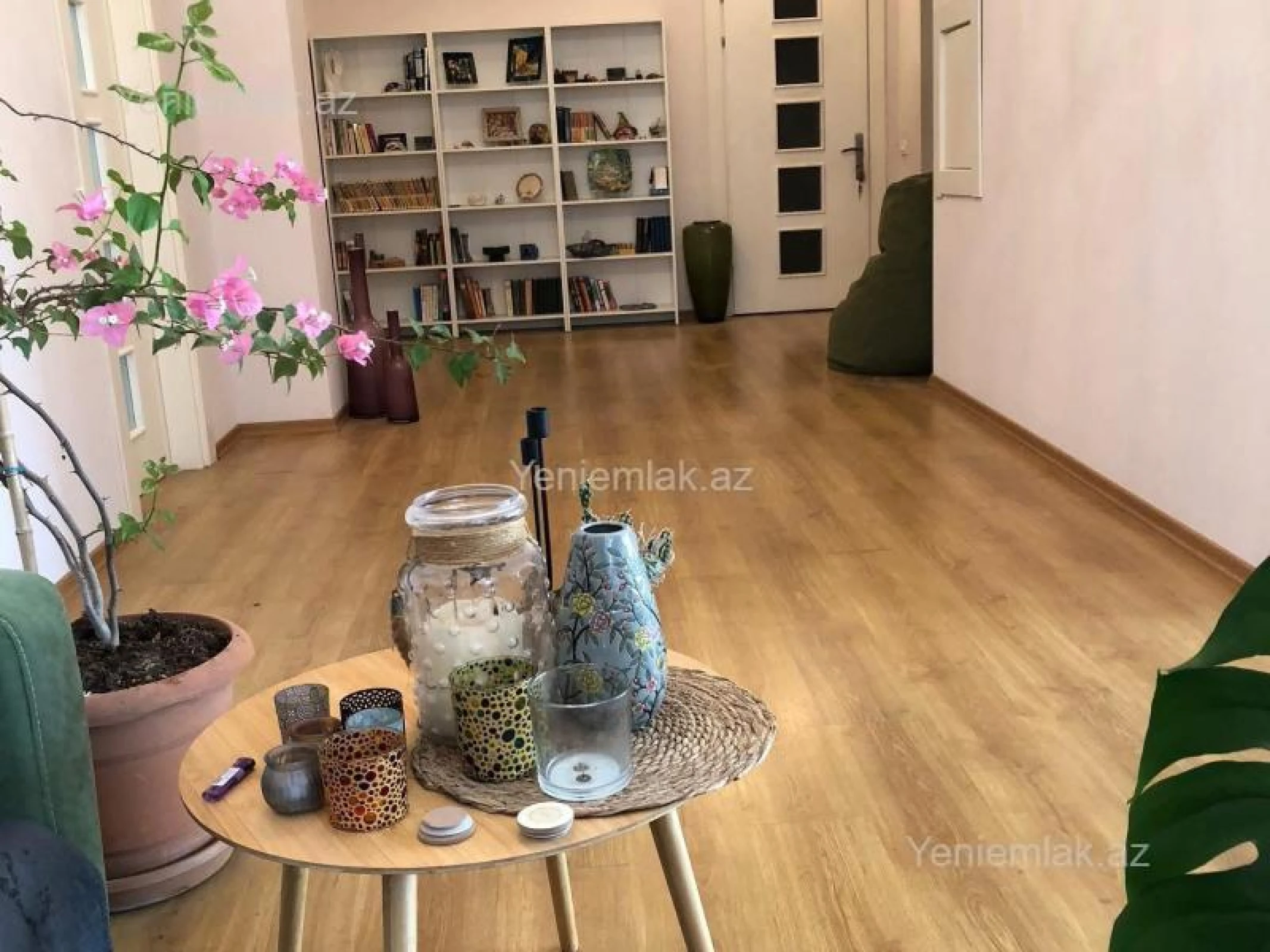 Satılır 6 otaqlı yeni tikili 432.5 m²