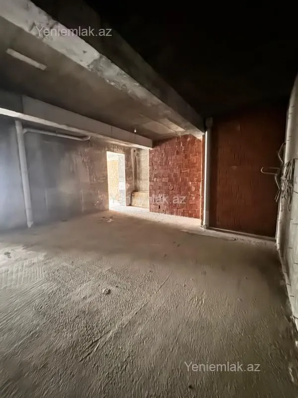 Satılır 1 otaqlı obyekt 270 m²