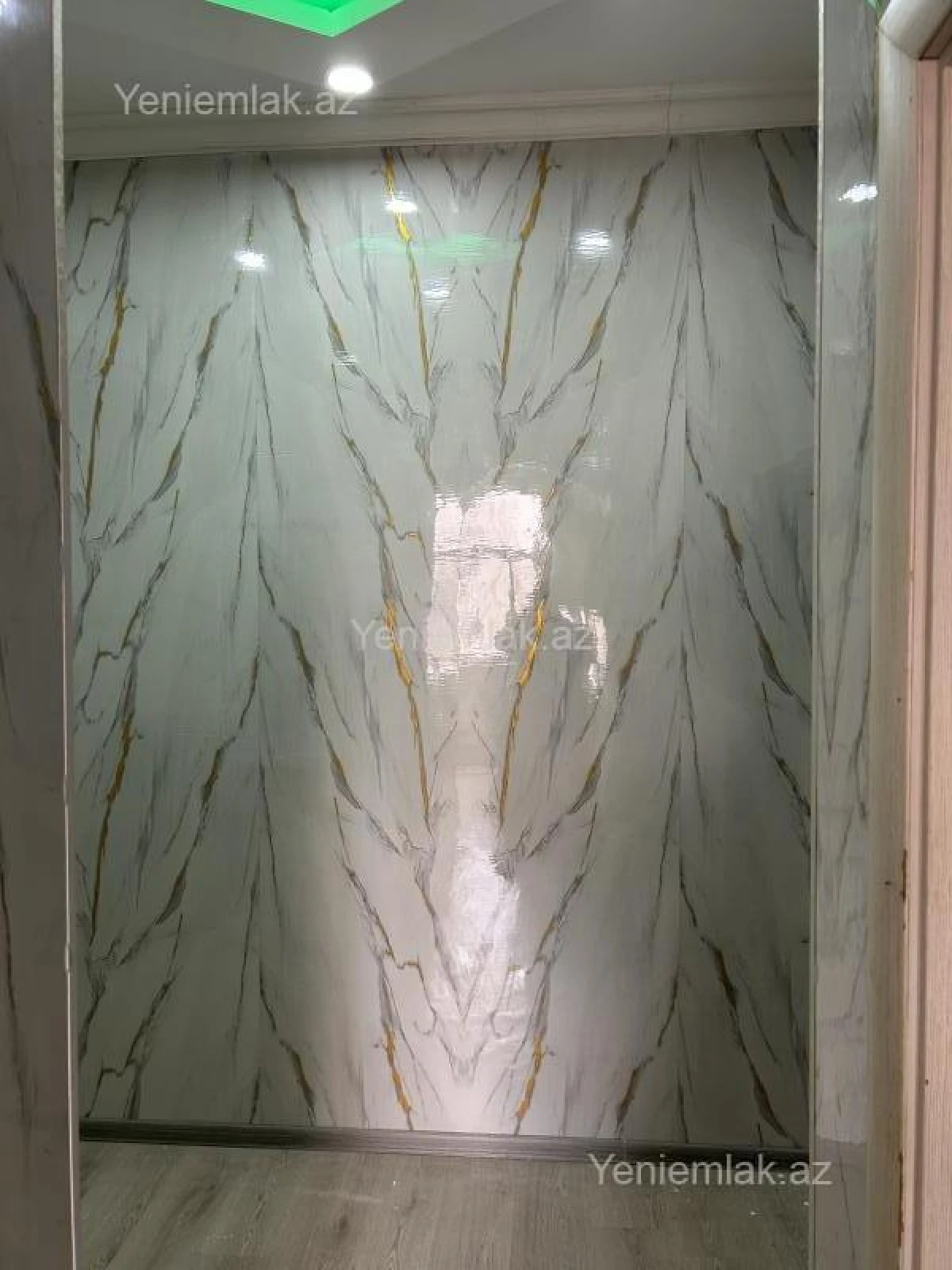 Satılır 2 otaqlı yeni tikili 72 m²