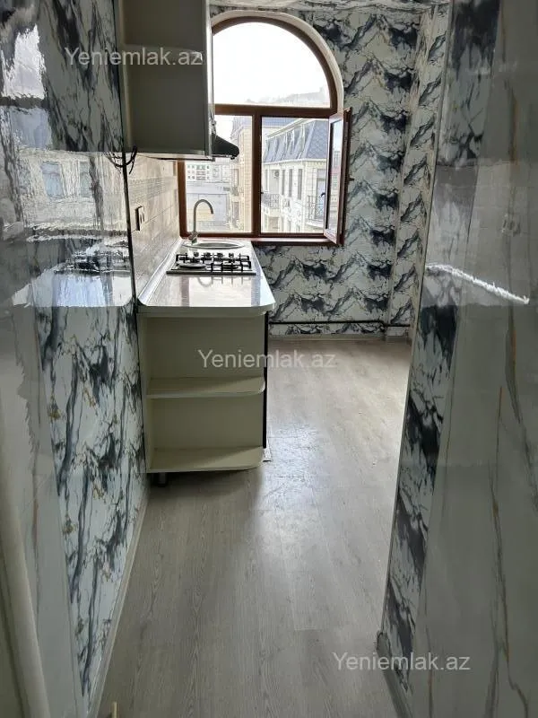 Satılır 2 otaqlı yeni tikili 72 m²