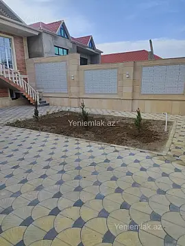 Satılır 4 otaqlı həyət evi 195 m²