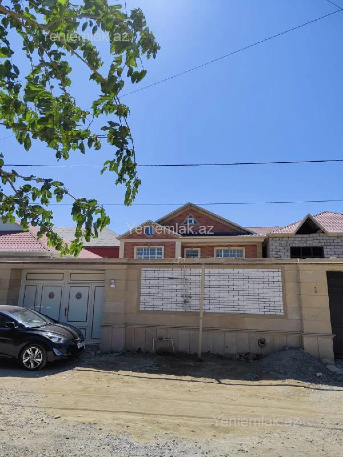 Satılır 4 otaqlı həyət evi 195 m²