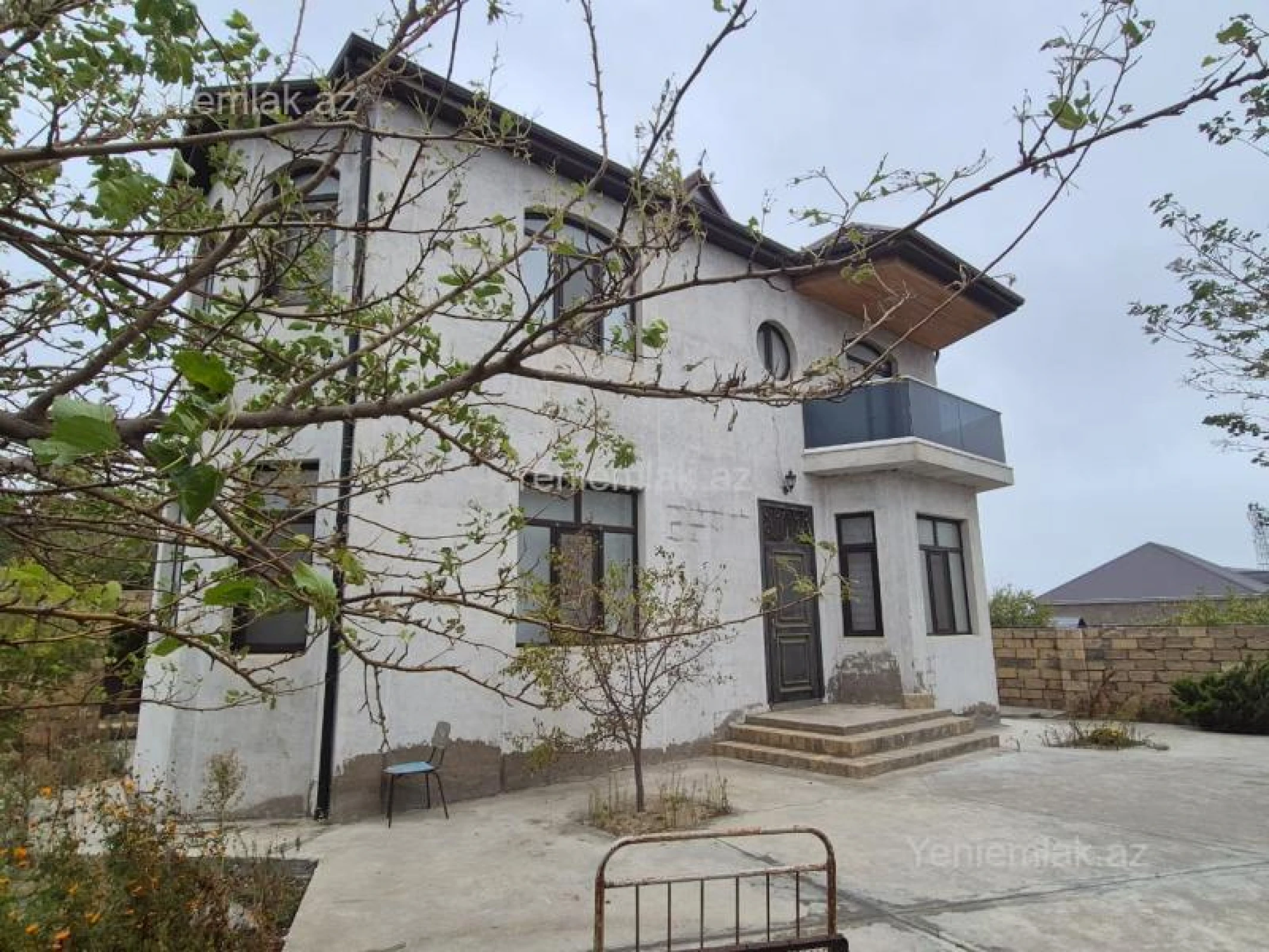 Satılır 4 otaqlı həyət evi 200 m²