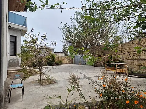Satılır 4 otaqlı həyət evi 200 m²