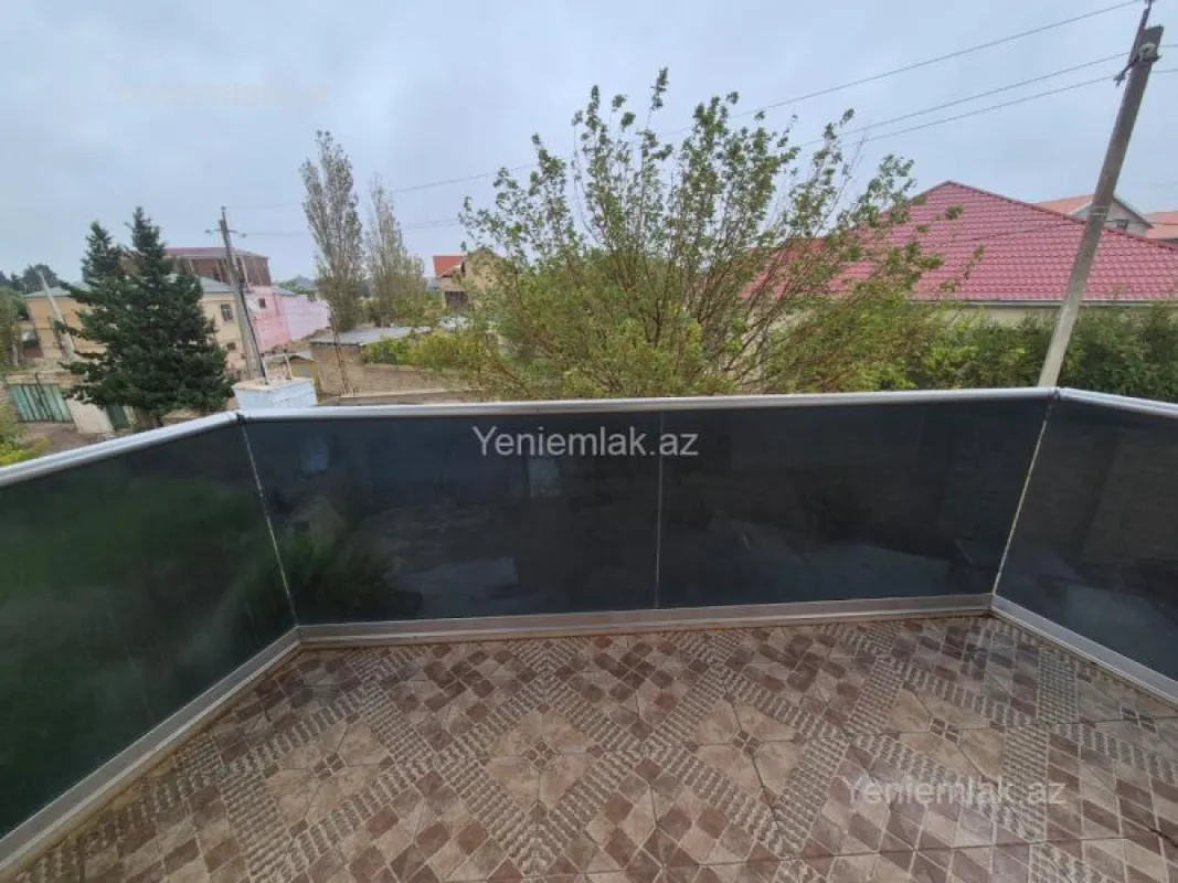Satılır 4 otaqlı həyət evi 200 m²