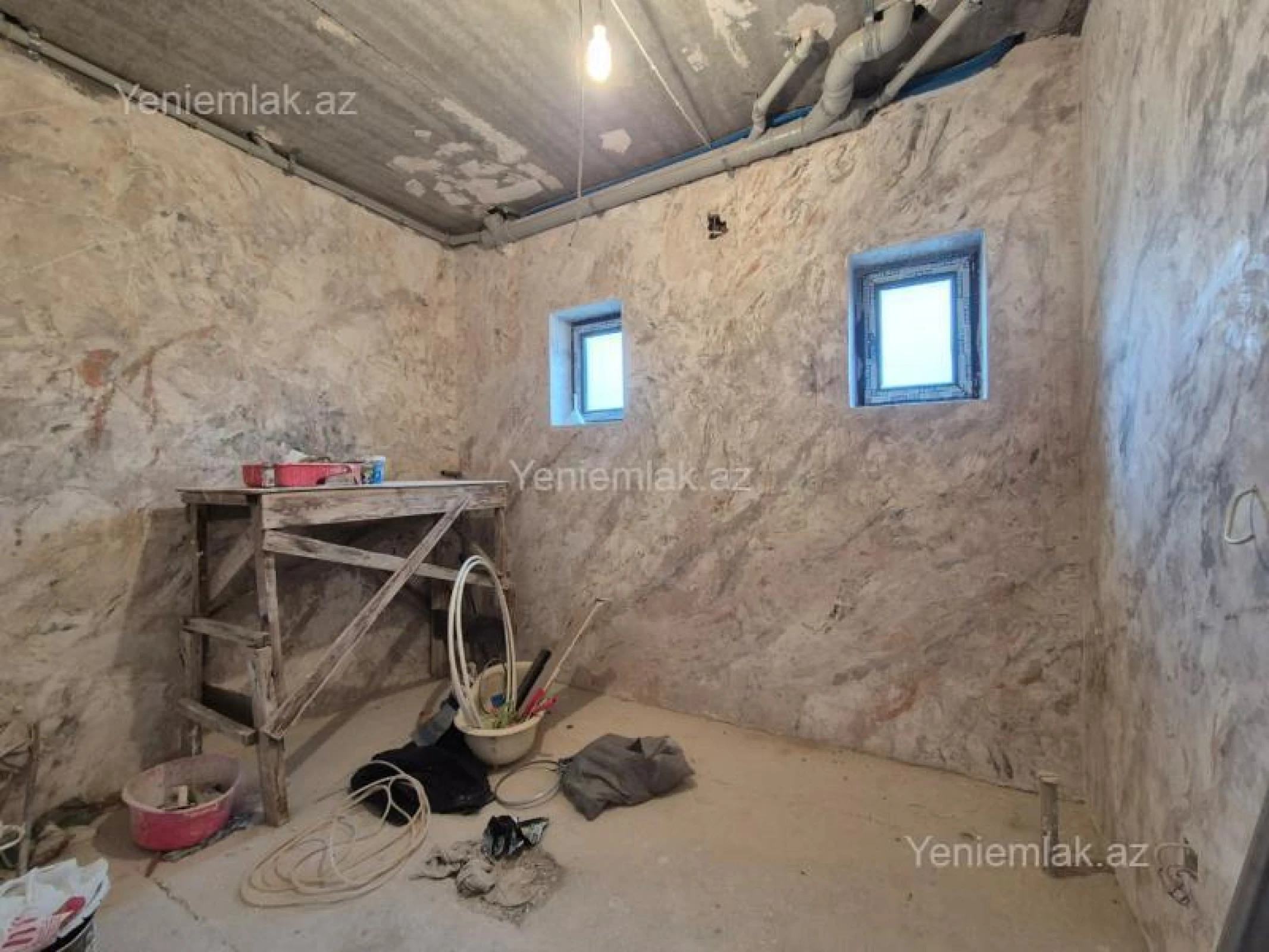 Satılır 4 otaqlı həyət evi 200 m²