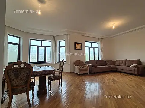 Satılır 4 otaqlı həyət evi 200 m²