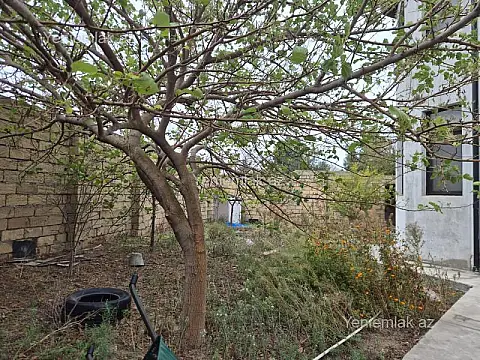 Satılır 4 otaqlı həyət evi 200 m²