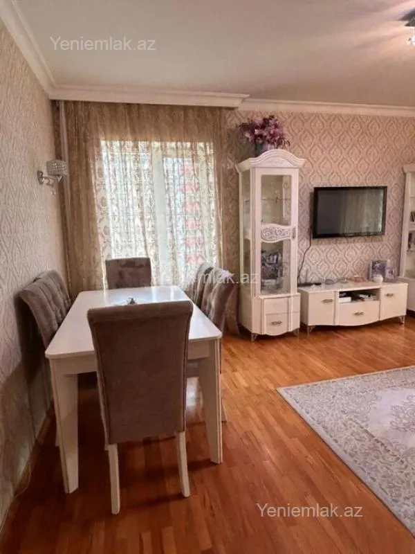 Satılır 3 otaqlı yeni tikili 125 m²