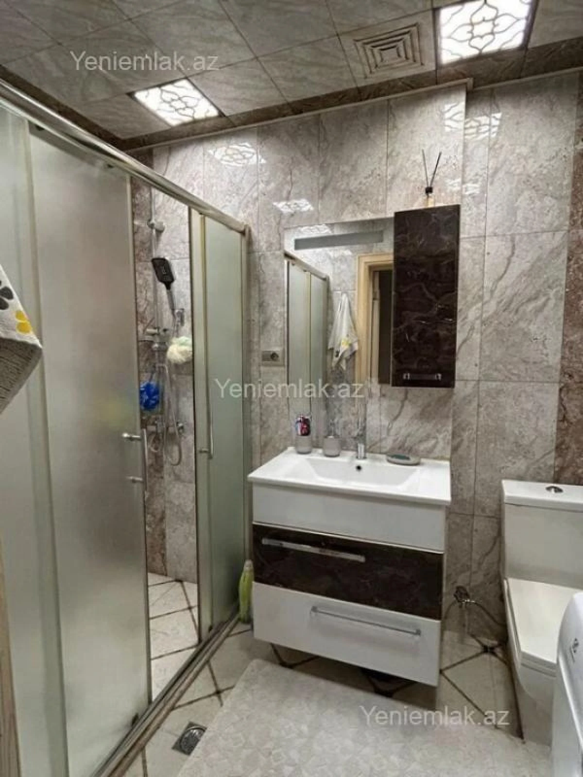 Satılır 3 otaqlı yeni tikili 125 m²