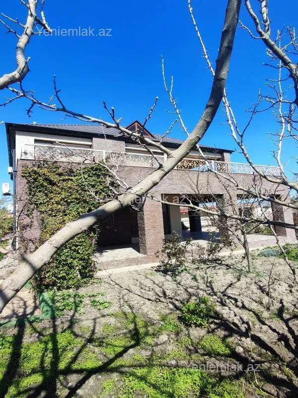 Satılır 7 otaqlı həyət evi 260 m²