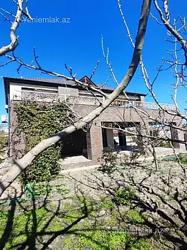 Satılır 7 otaqlı həyət evi 260 m²