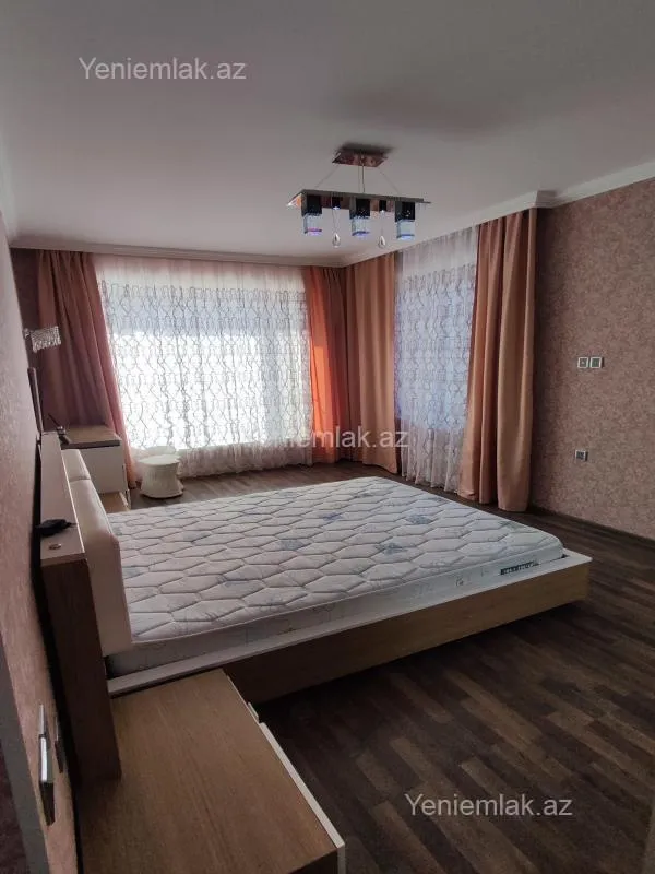 Satılır 7 otaqlı həyət evi 260 m²