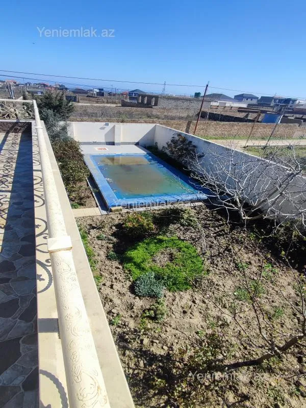 Satılır 7 otaqlı həyət evi 260 m²