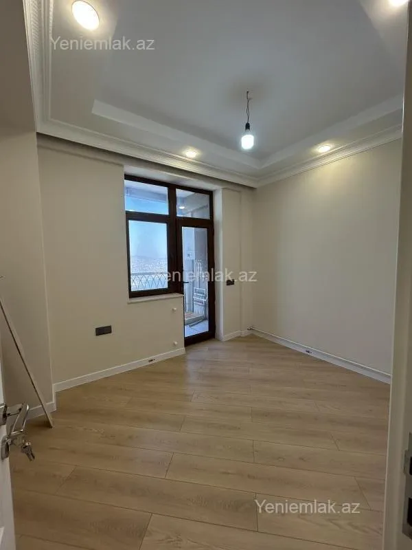 Satılır 3 otaqlı yeni tikili 101 m²