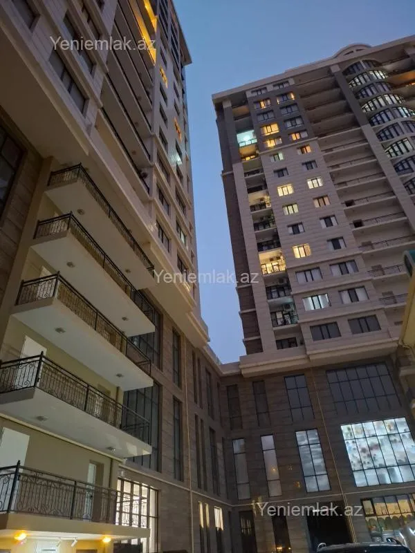 Satılır 2 otaqlı yeni tikili 70 m²