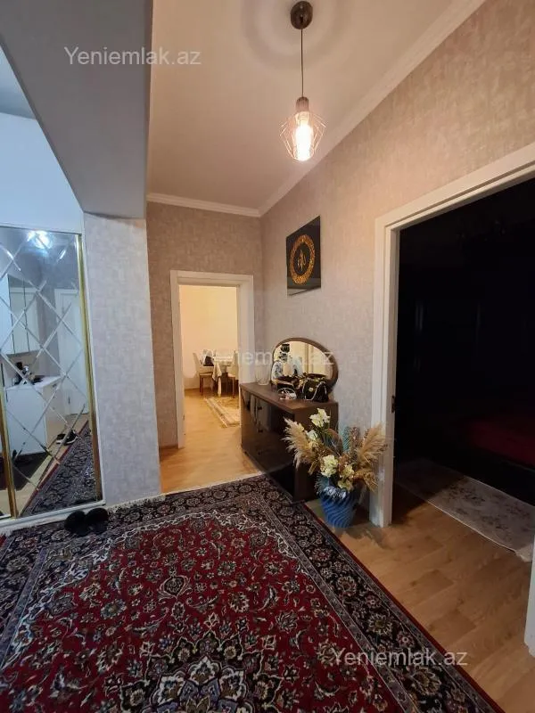 Satılır 2 otaqlı yeni tikili 70 m²