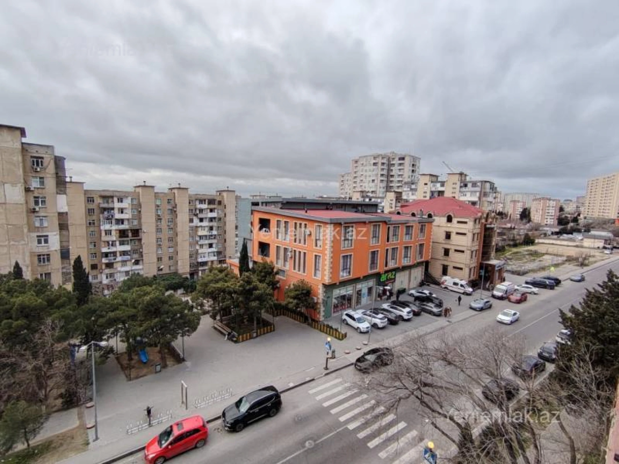 Satılır 2 otaqlı köhnə tikili 50 m²